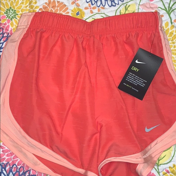 Nike Pants - NWT NIKE SHORTS